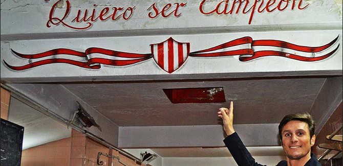 FOTO – Talleres i dedikon nje tribune Zanettit. Dokumenti zyrtar