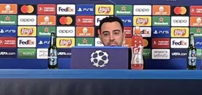 Barcelona, Xavi nuk permbahet: “Ky eshte nje trup, arbitri ka qene i padenje. Nuk e kuptoj se si Inter…”